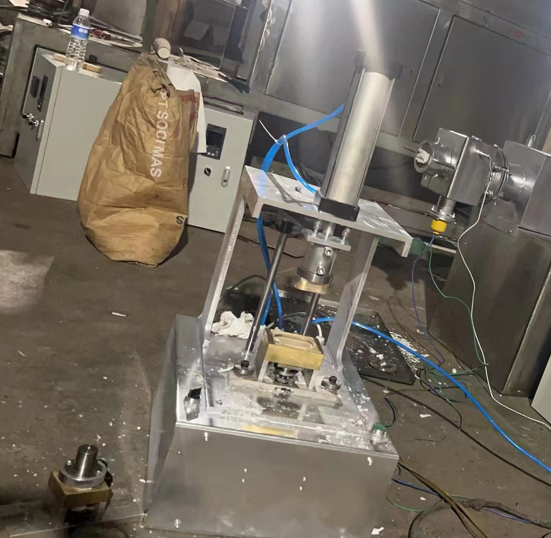 آلة صغيرة يدوية لختم وتشكيل ال - مراجعة Soap Making Machine For Sale وسعره